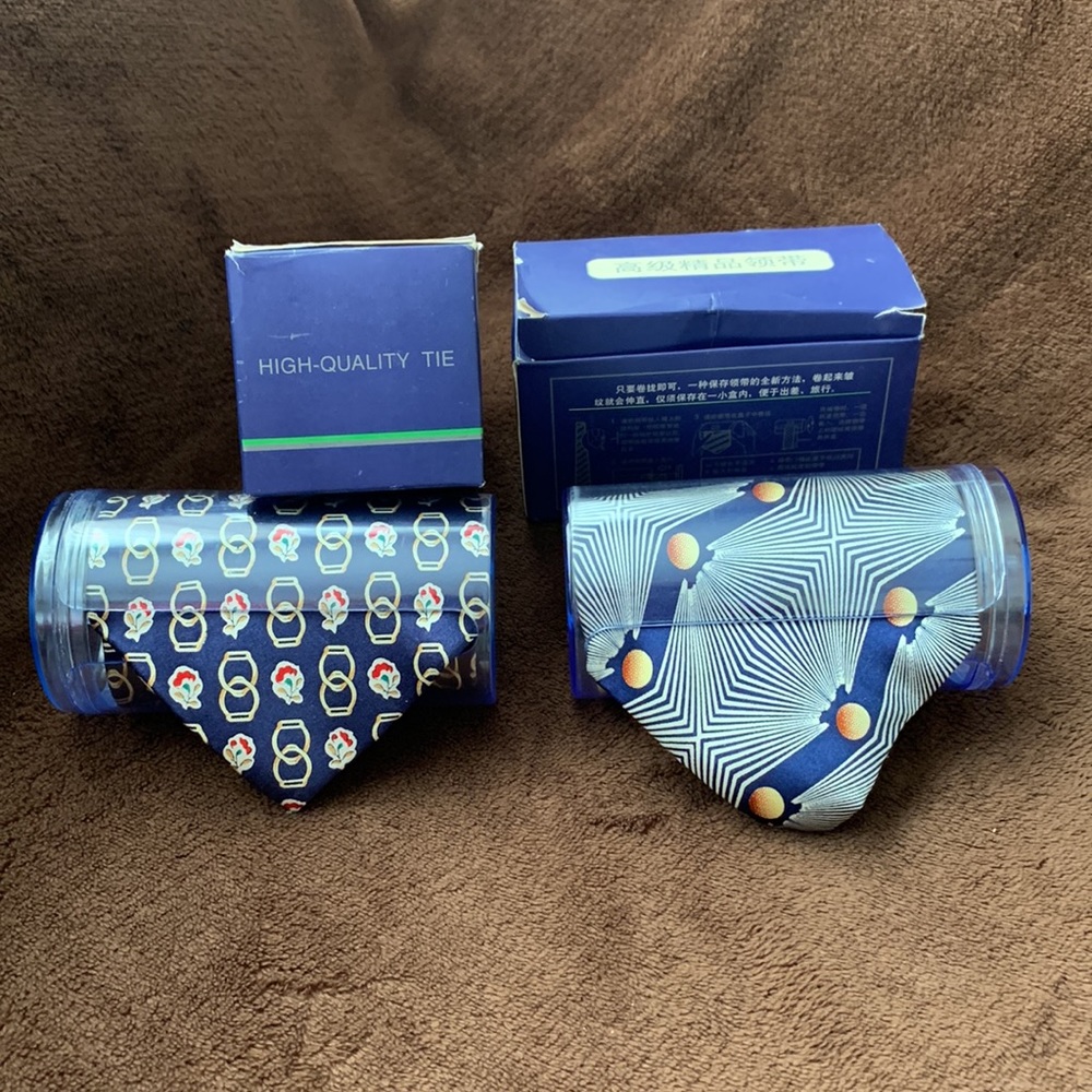 2 Silk Ties Men gift box Special with Storage Case windup tie holder Fathers Day
